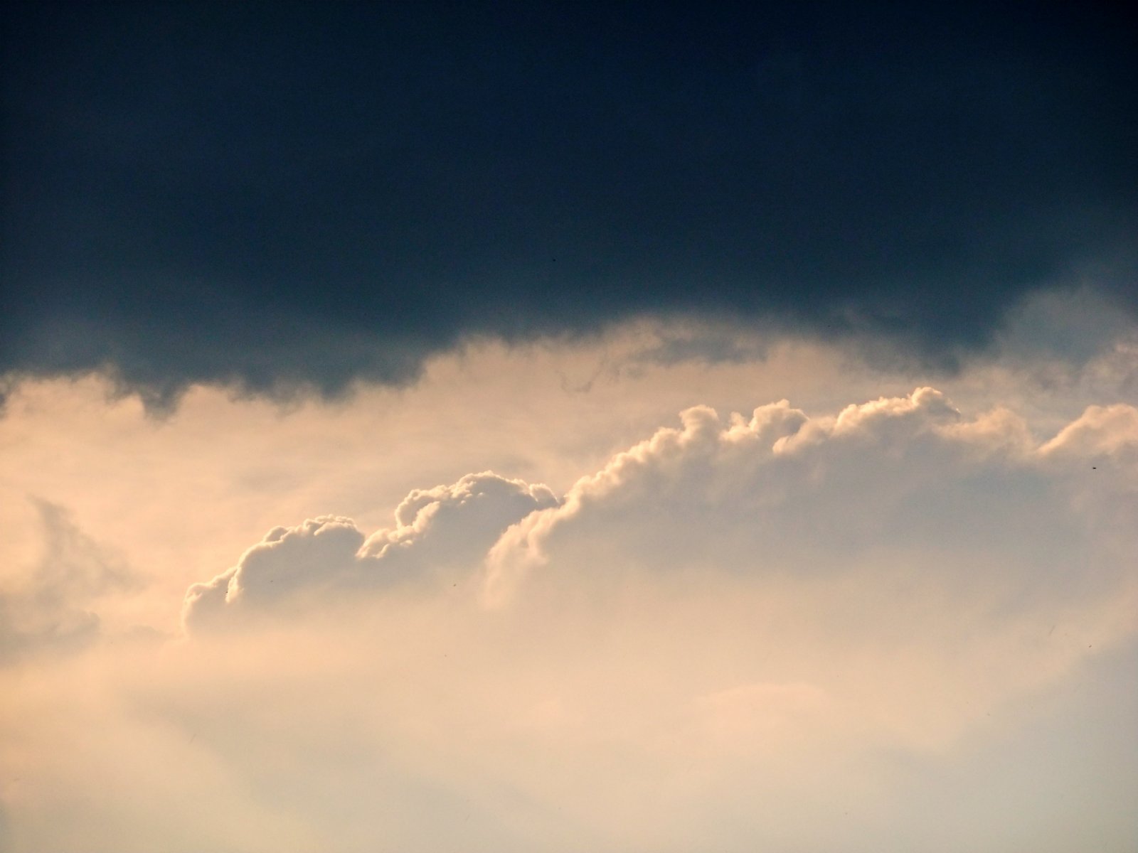 Fonds d'cran Nature Ciel - Nuages Mousse de nuage