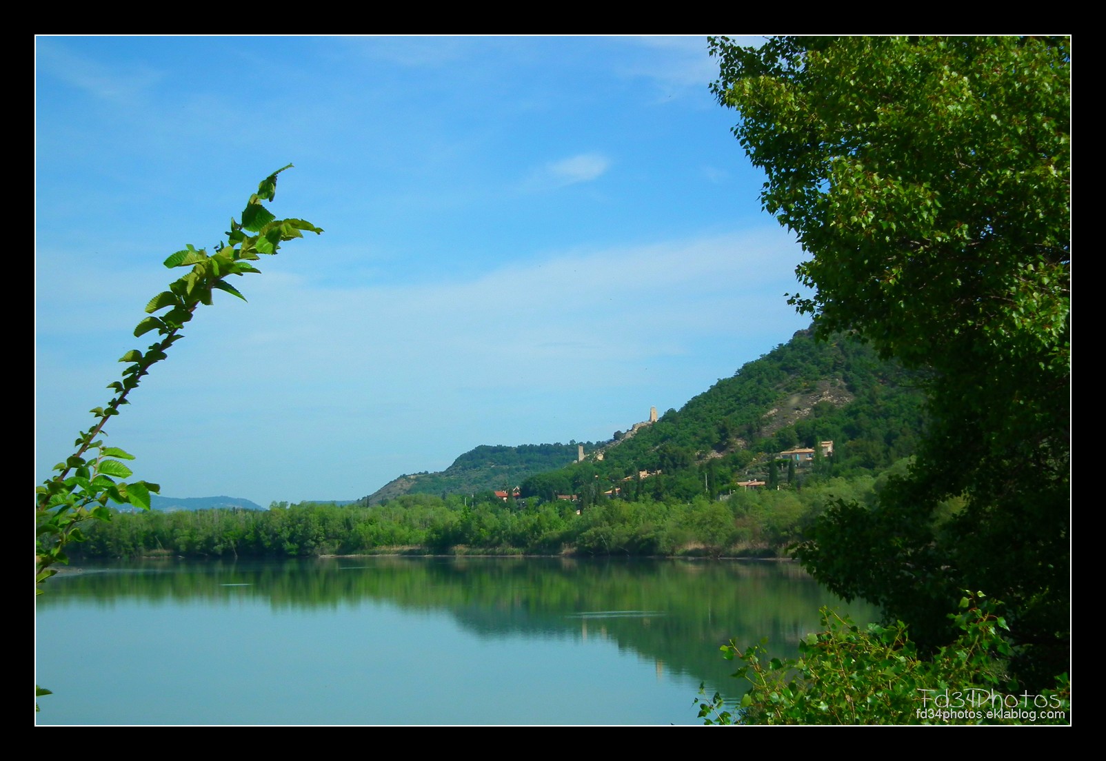 Fonds d'cran Voyages : Europe France > Provence-Alpes-Cte d'Azur Village de Volonne (04)