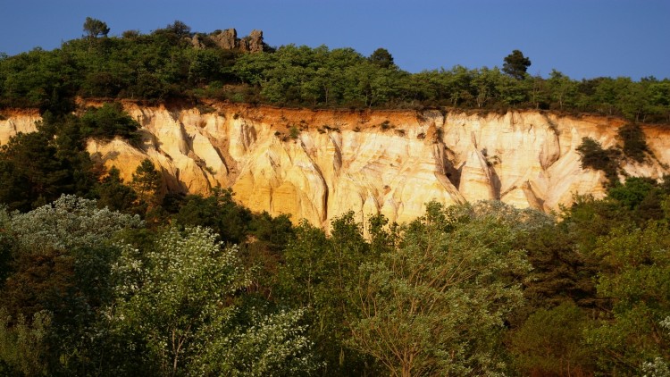 Fonds d'cran Nature Falaises dans le vaucluse le colorado, si si