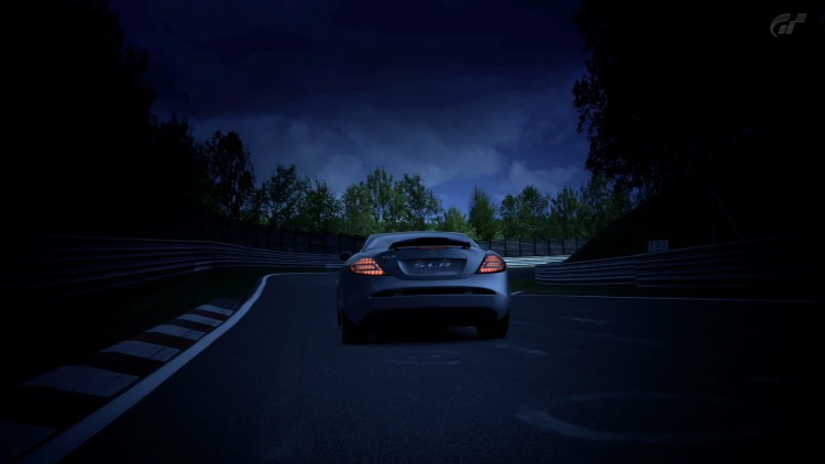 Fonds d'cran Jeux Vido Gran Turismo 5 mercedes slr