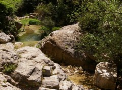 Fonds d'cran Nature roche et eau (haut)