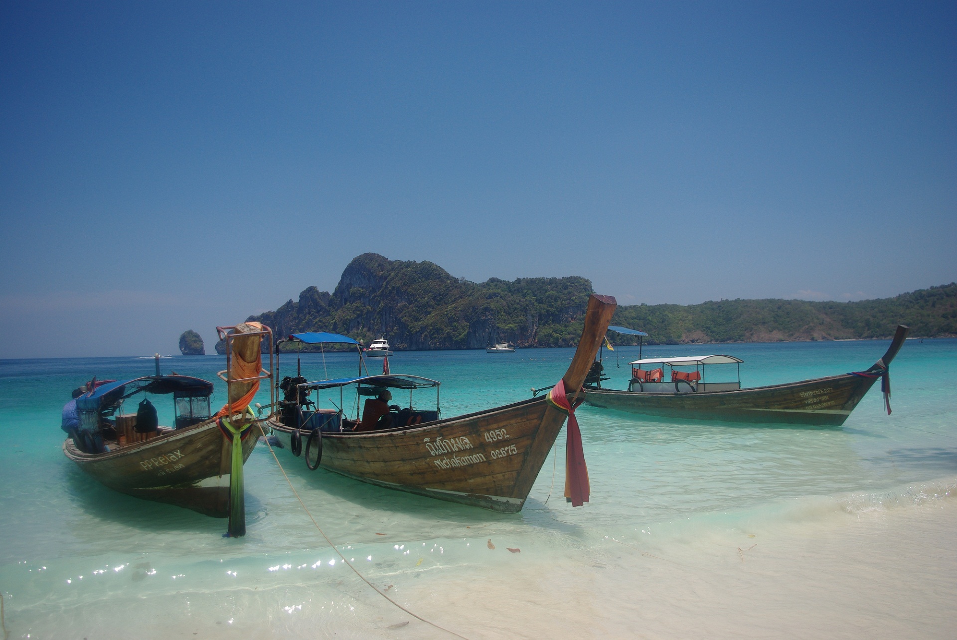 Fonds d'cran Voyages : Asie Thalande Plage de monkey Beach sur Koh Phi Phi