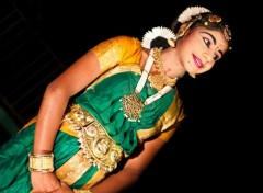 Fonds d'cran Voyages : Asie danseuse indienne traditionnelle