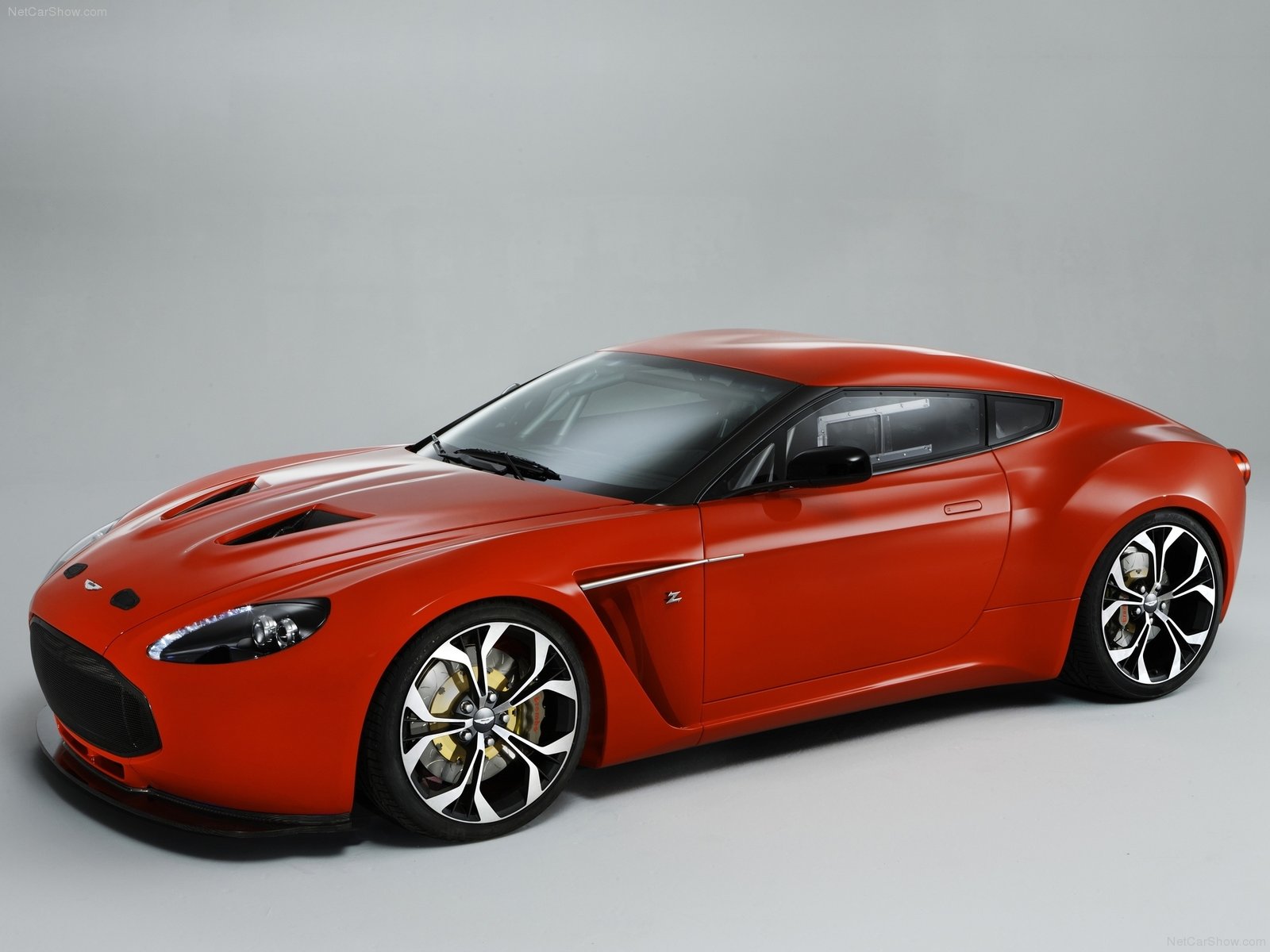 Fonds d'cran Voitures Aston Martin Aston Martin V12 Zagato Concept