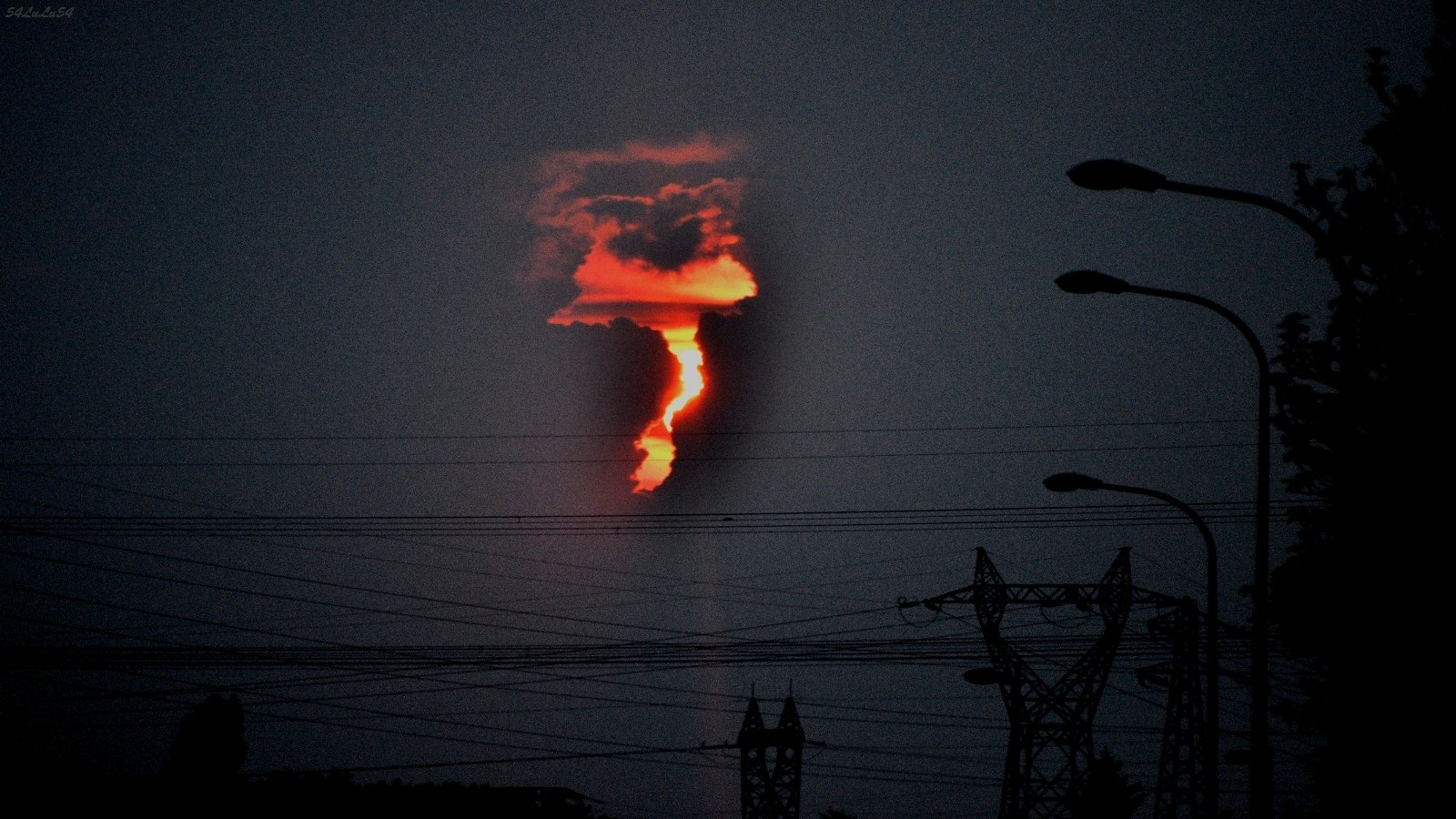 Fonds d'cran Nature Ciel - Nuages Comme un continent dans le ciel ... ^^