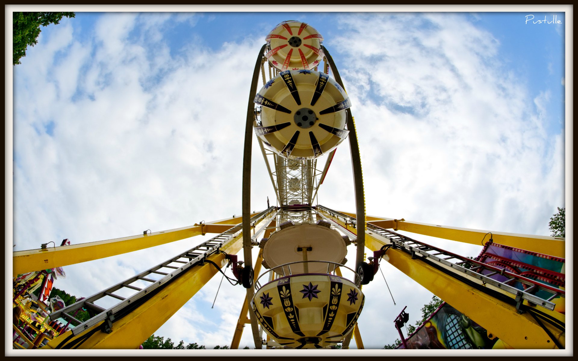 Fonds d'cran Constructions et architecture Parcs dattractions - Ftes foraines Grande Roue