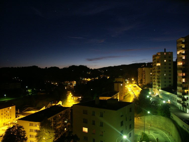 Fonds d'cran Voyages : Europe Suisse Le Locle by Night