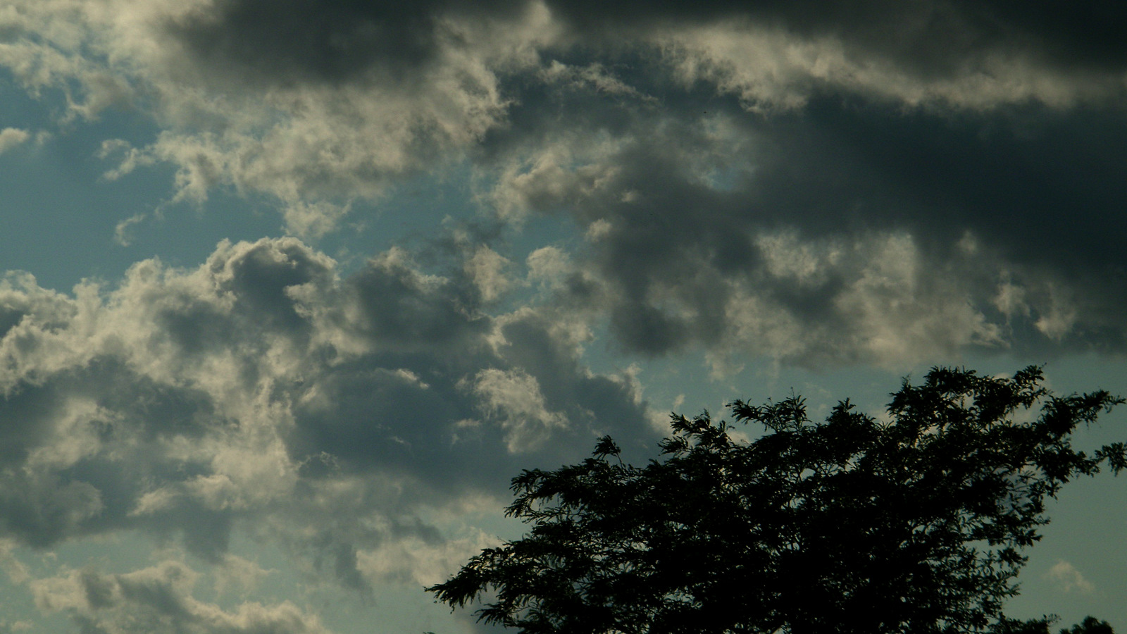 Fonds d'cran Nature Ciel - Nuages orage annonc