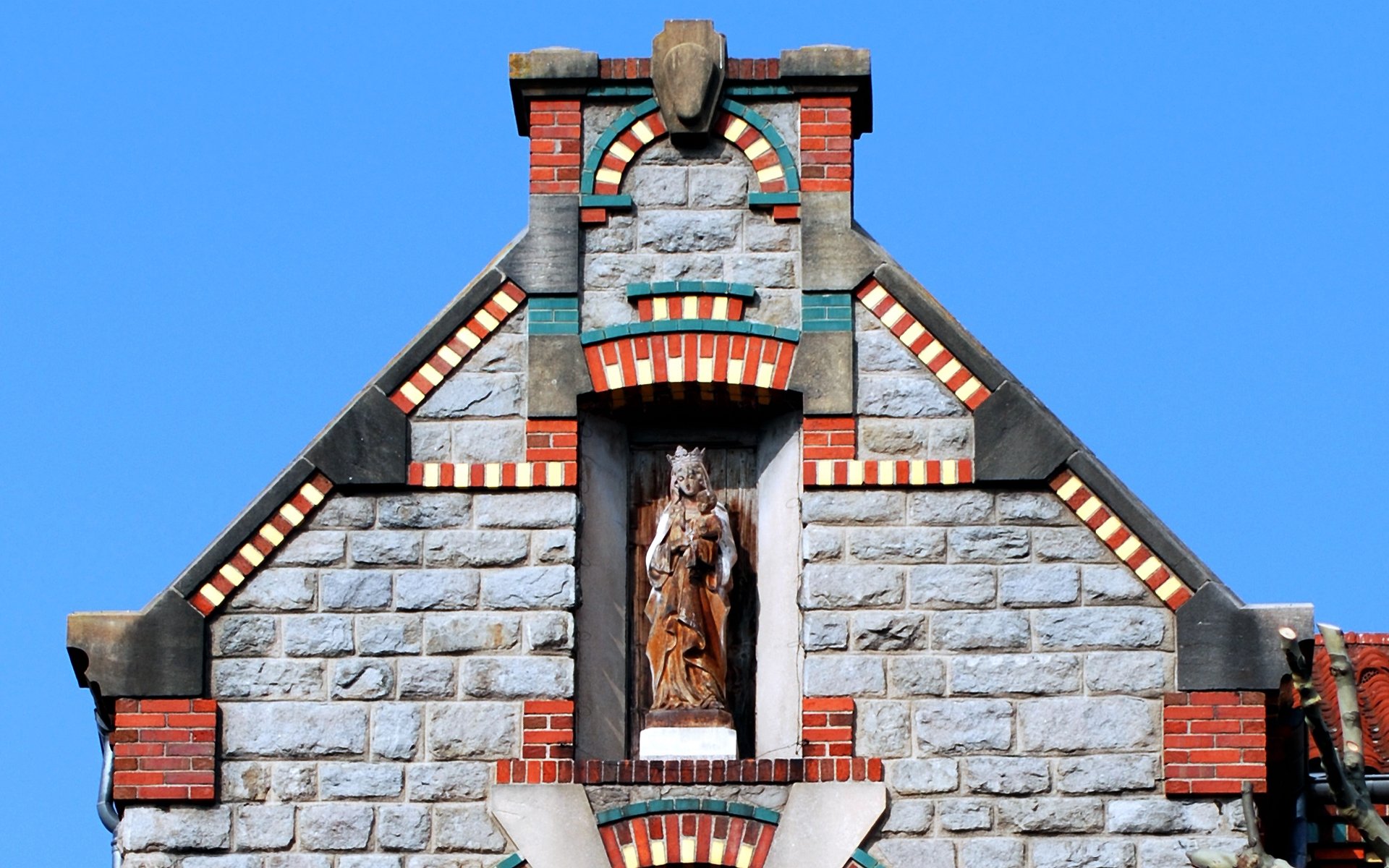 Fonds d'cran Constructions et architecture Dcorations facade du cinema Rex a Montbrison, Loire 42