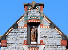 Fonds d'cran Constructions et architecture facade du cinema Rex a Montbrison, Loire 42