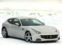 Fonds d'cran Voitures Ferrari FF