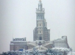 Fonds d'cran Constructions et architecture la bonne mre sous la neige