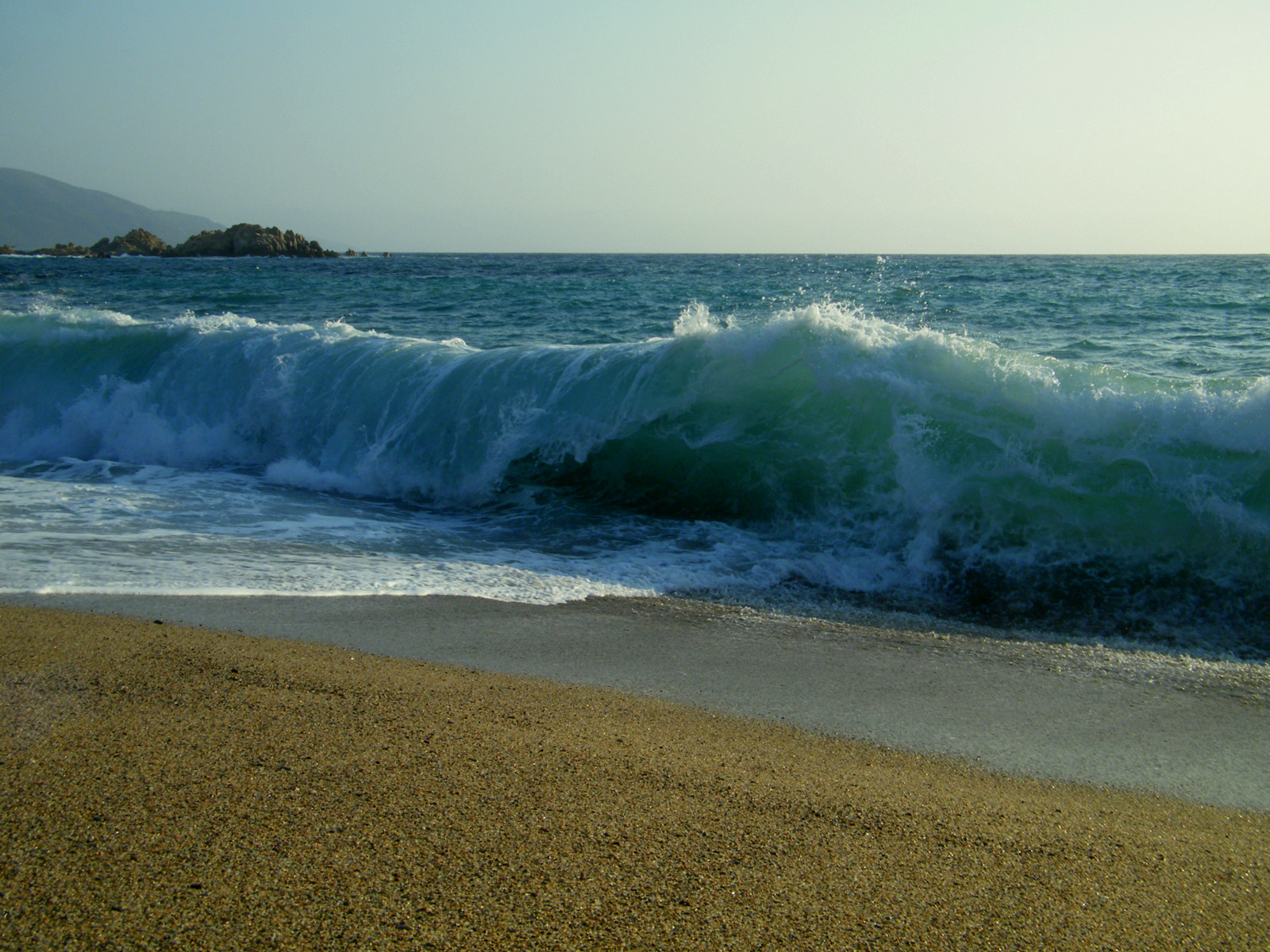 Fonds d'cran Nature Mers - Ocans - Plages big vague