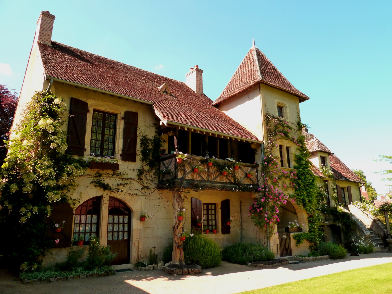 Fonds d'cran Constructions et architecture Maisons Village d'Apremont/Allier