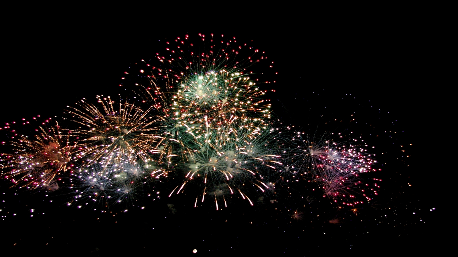 Fonds d'cran Hommes - Evnements Feux d'Artifice jets de lumire