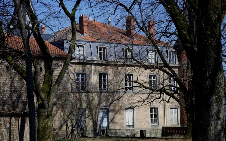 Fonds d'cran Constructions et architecture Chteaux - Palais chateau de Valinches ,Loire 42