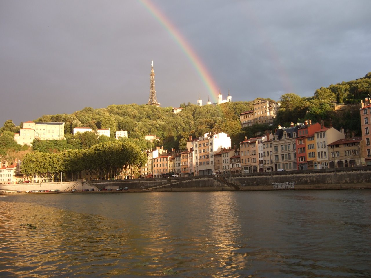 Fonds d'cran Voyages : Europe France > Rhne-Alpes Lyon aprs un orage d't