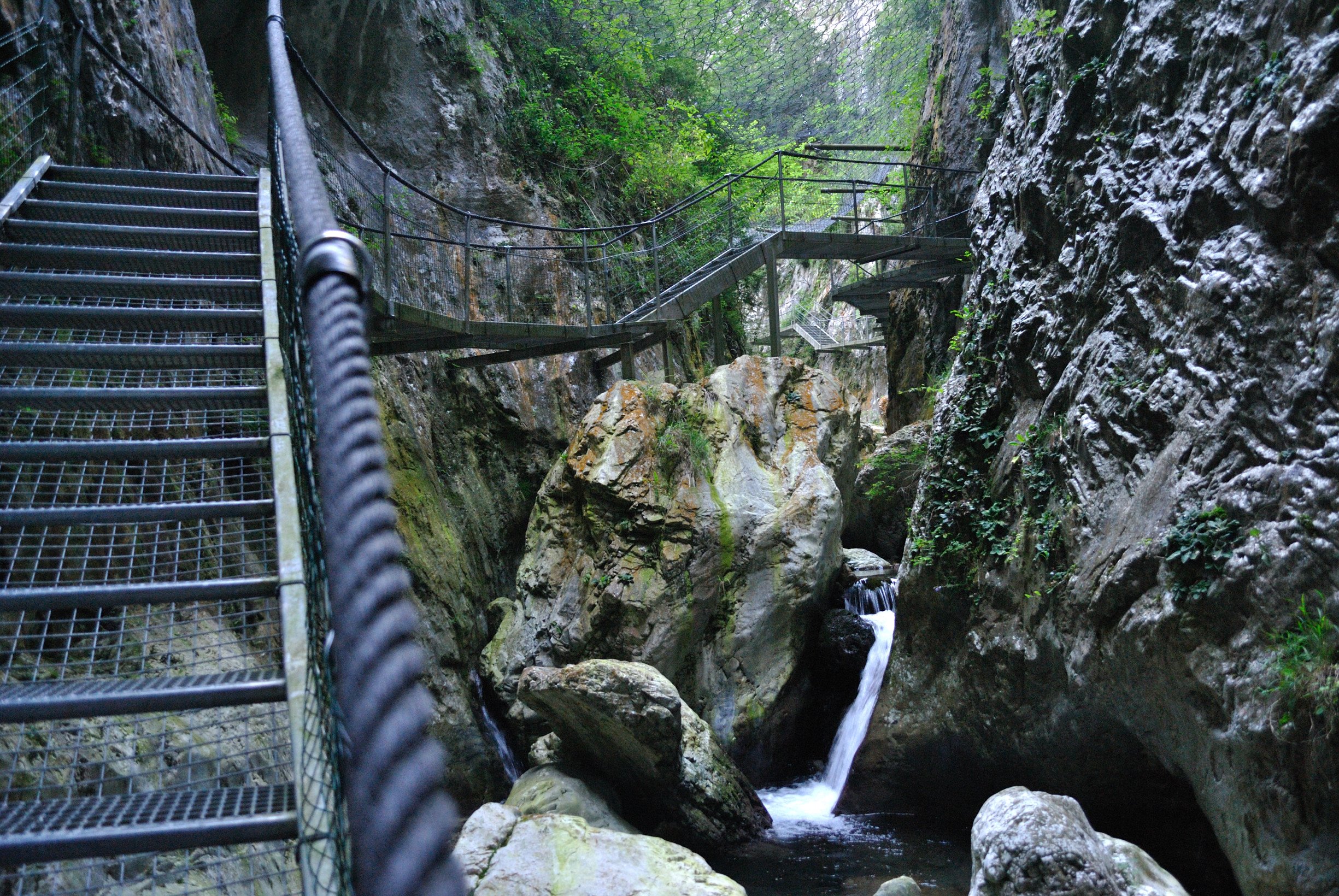 Fonds d'cran Nature Cavernes - Grottes Escapade en pleine nature