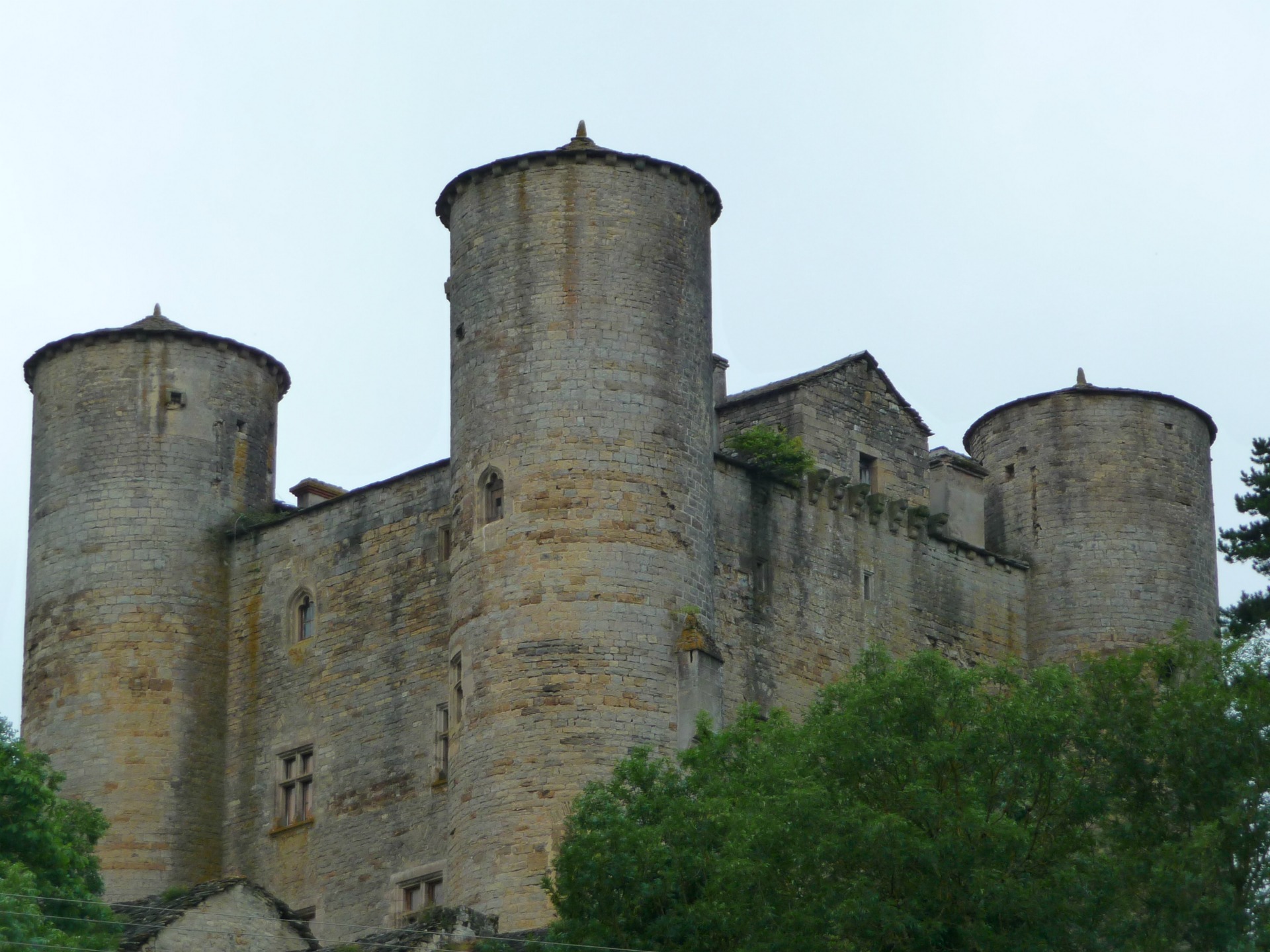 Fonds d'cran Constructions et architecture Chteaux - Palais Chateau vers Buzeins