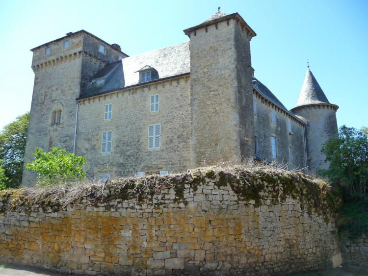 Fonds d'cran Constructions et architecture Chteaux - Palais Chateau dans l'Aveyron