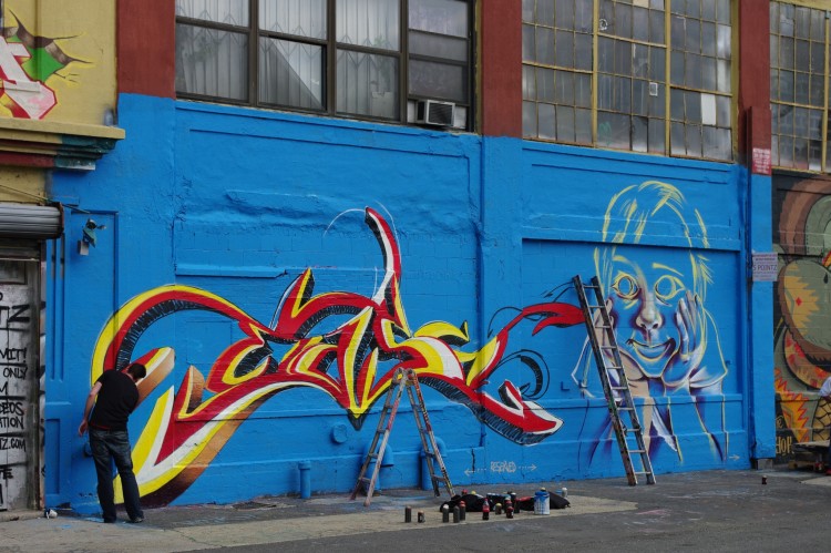 Fonds d'cran Voyages : Amrique du nord Etats-Unis New York - Graf en cours de ralisation  l'atelier 5 Pointz dans le quartier du Queens