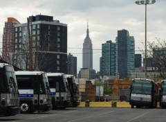 Wallpapers Trips : North America New York - Dpt de bus dans le quartier du Queens