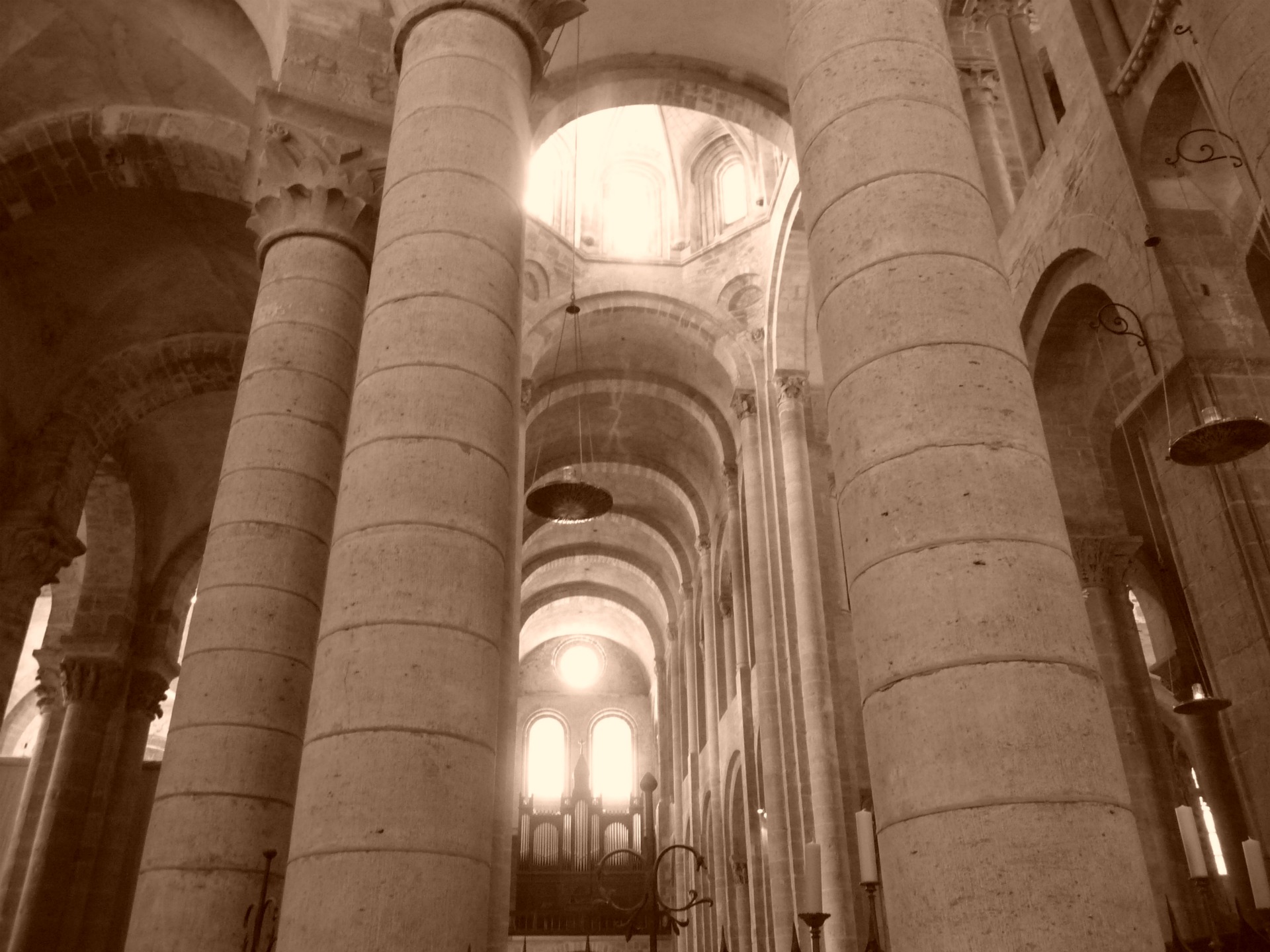 Fonds d'cran Constructions et architecture Edifices Religieux Eglise de Conques