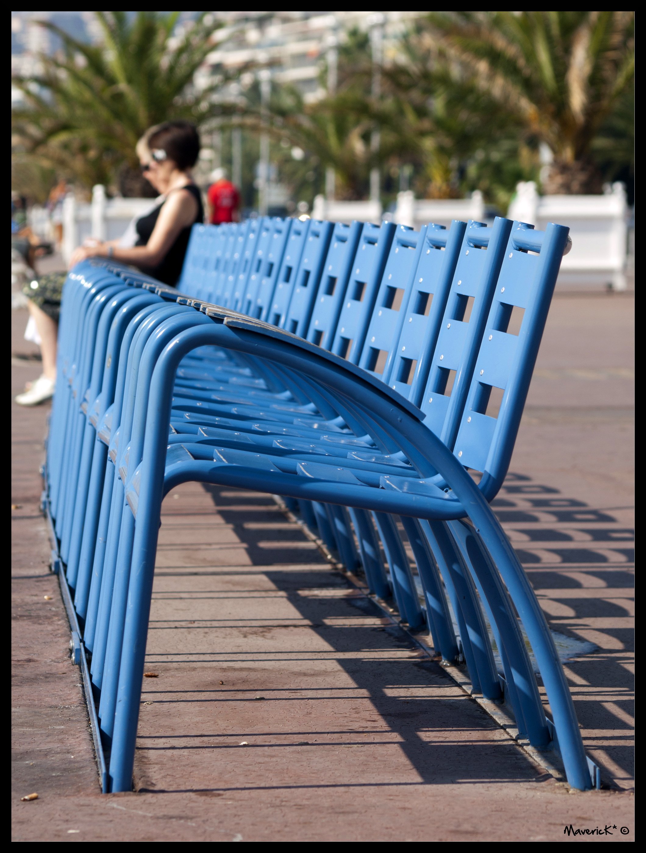 Wallpapers Objects Mobilier Chaises bleues...