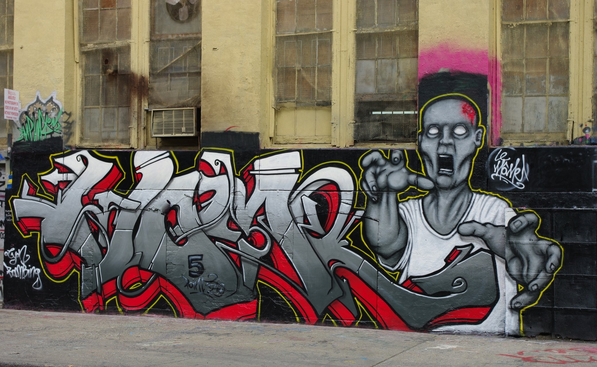 Wallpapers Trips : North America United-States New York - Graf  l'atelier 5 Pointz dans le quartier du Queens