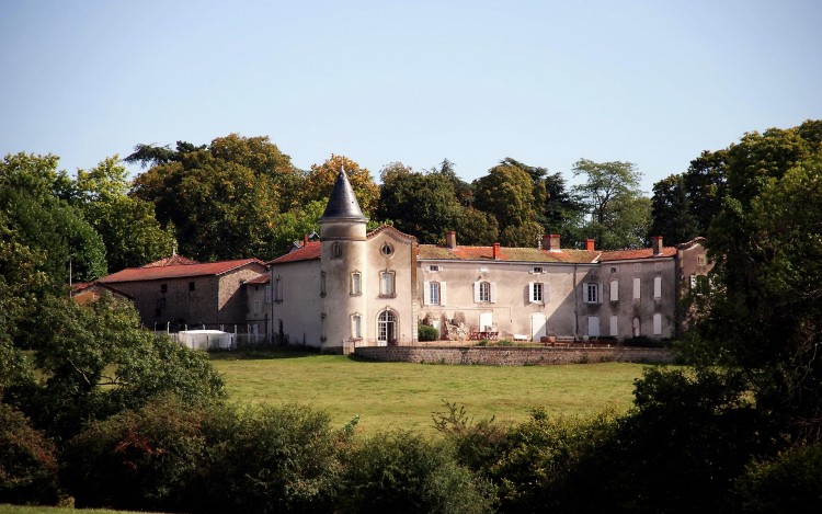 Fonds d'cran Constructions et architecture Chteaux - Palais chateau de la Garo .Loire 42