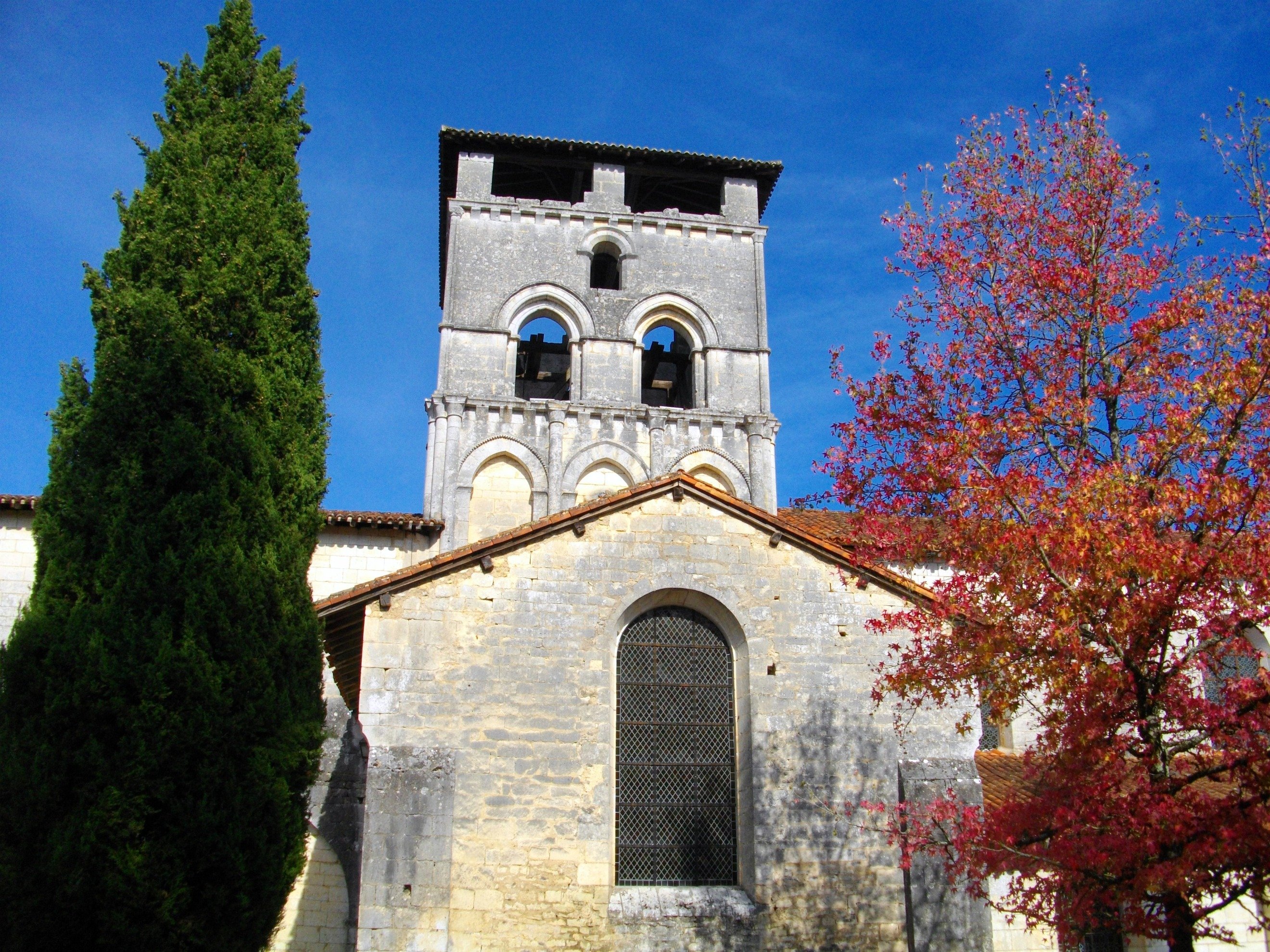 Wallpapers Constructions and architecture Religious Buildings clocher de l'abbaye