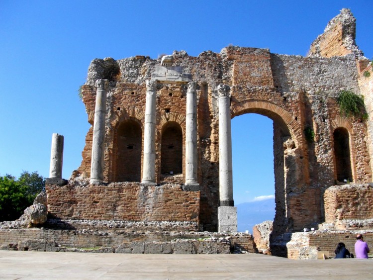 Fonds d'cran Constructions et architecture Ruines - Vestiges thatre antique romain