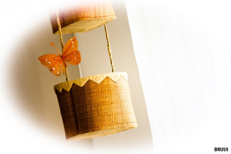 Fonds d'cran Objets Dcoration Papillon sur suspension orange