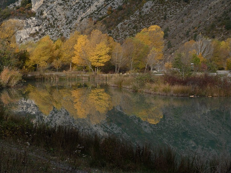 Wallpapers Nature Lakes - Ponds Le Pas des Ondes ( Secteur Remuzat Drme Provenale )