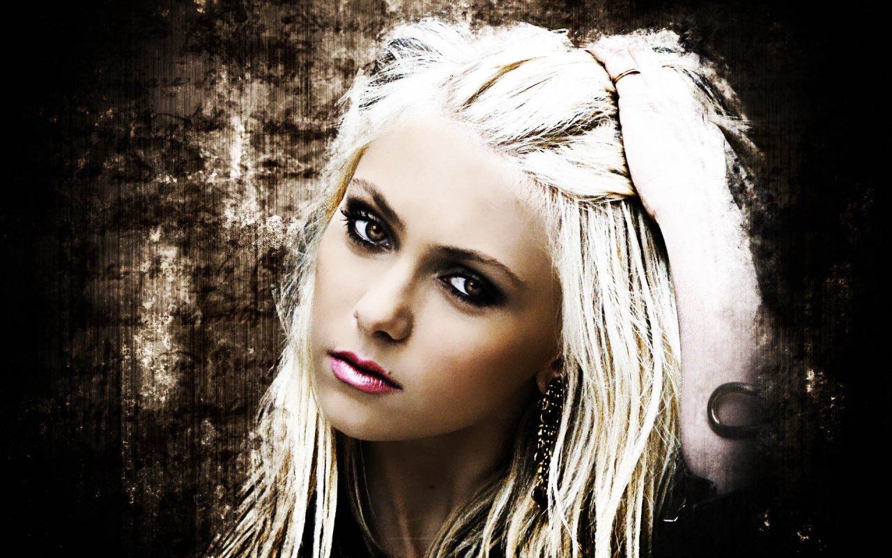 Fonds d'cran Clbrits Femme Taylor Momsen  