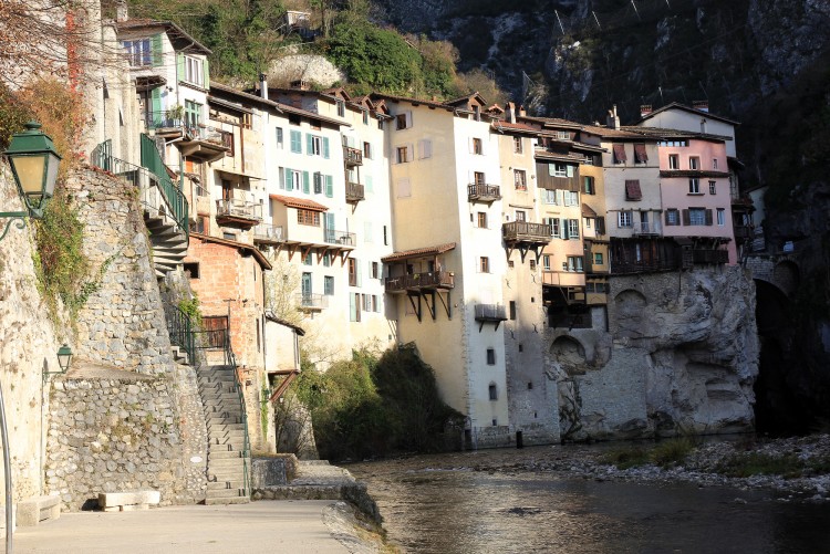 Fonds d'cran Constructions et architecture Villes - Villages Pont En Royans  l'automne