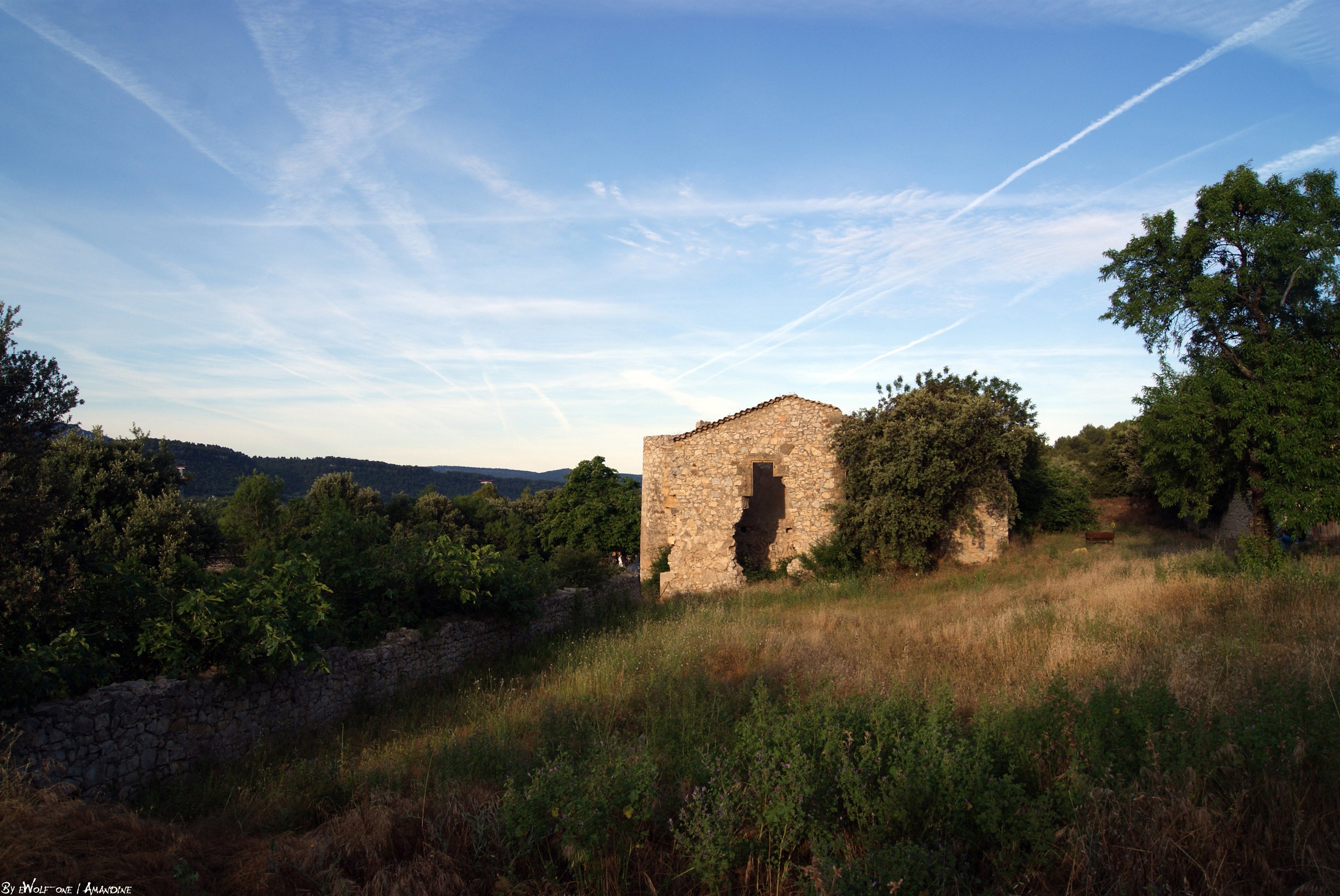 Fonds d'cran Voyages : Europe France > Provence-Alpes-Cte d'Azur Un coin de Provence