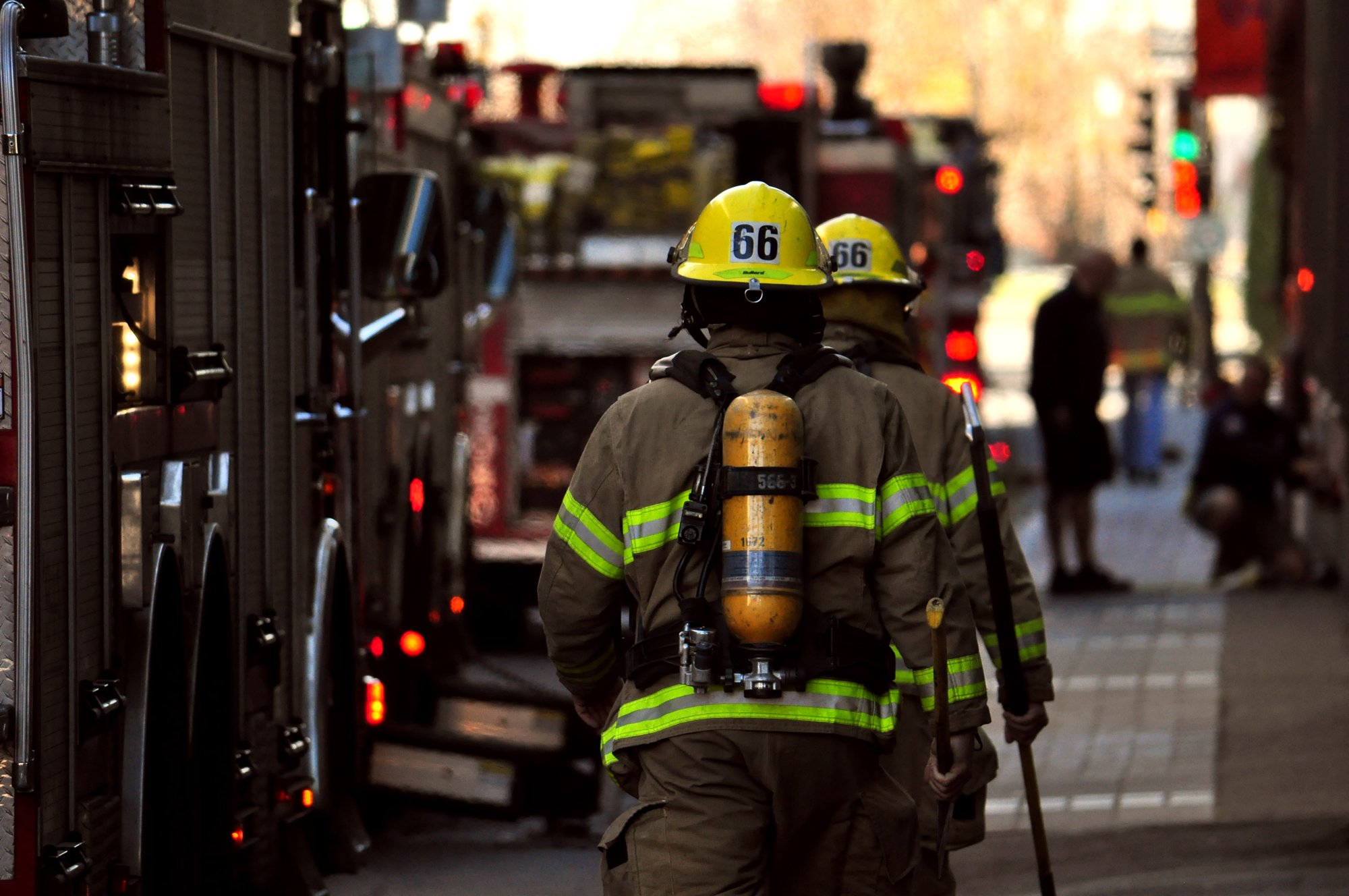 Fonds d'cran Hommes - Evnements Pompiers - Incendies Vie Quotidienne