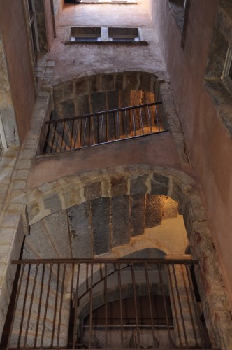 Fonds d'cran Constructions et architecture Escaliers traboules de lyon