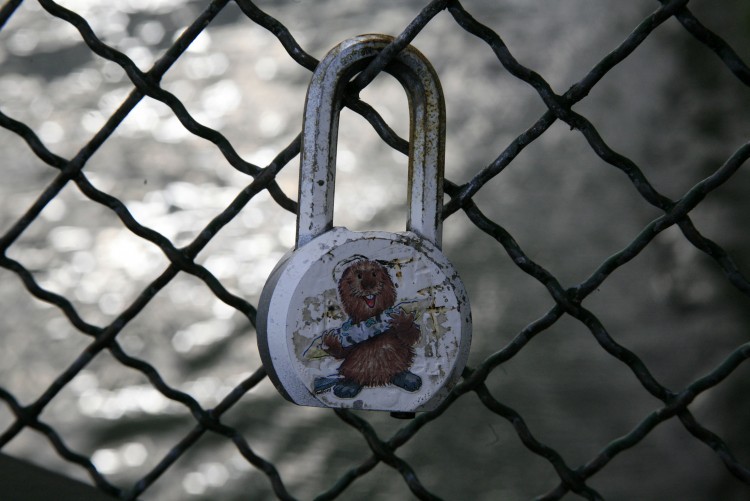 Wallpapers Objects Miscellaneous Cadenas du Pont-neuve