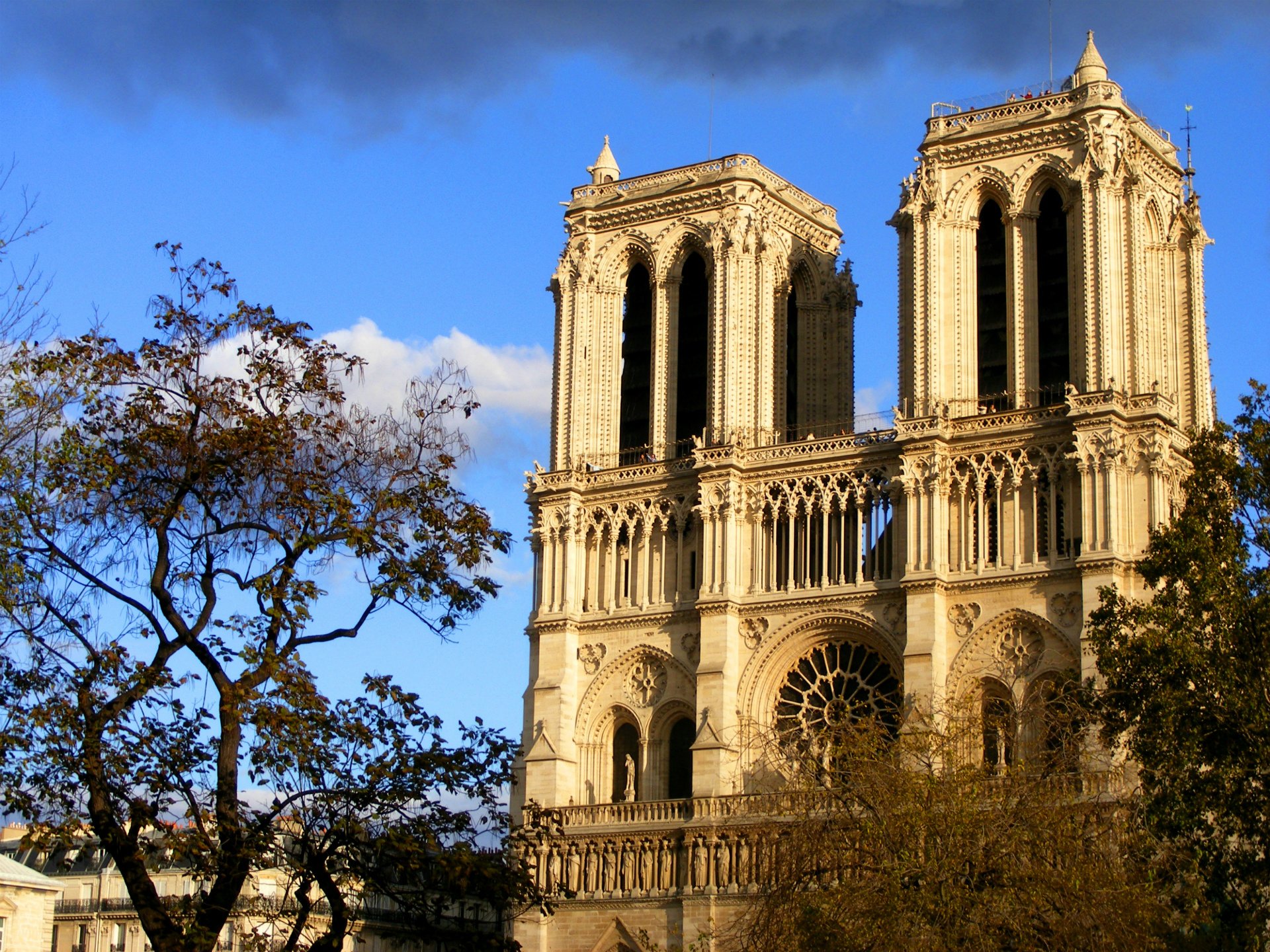 Fonds d'cran Constructions et architecture Edifices Religieux Notre-Dame de Paris