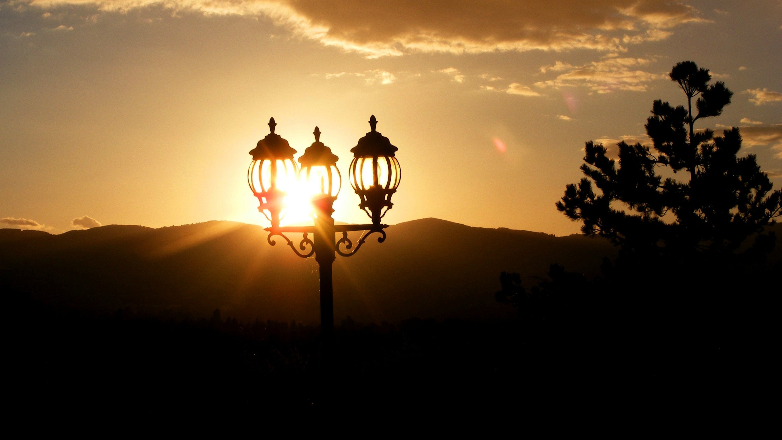 Fonds d'cran Objets Lumires Lampadaire