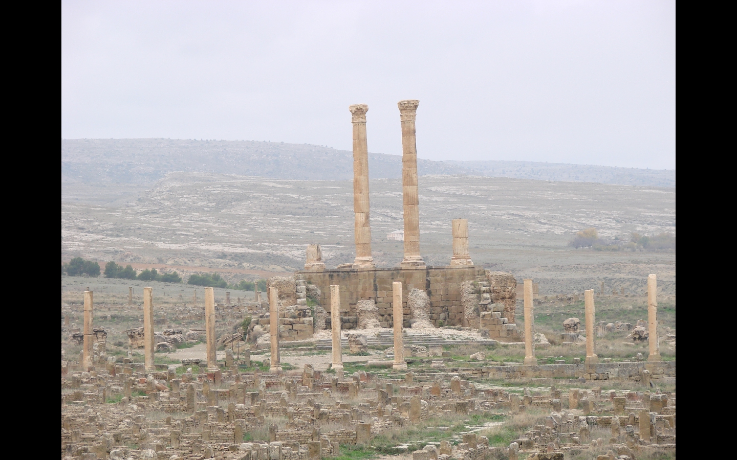 Fonds d'cran Voyages : Afrique Algrie Timgad