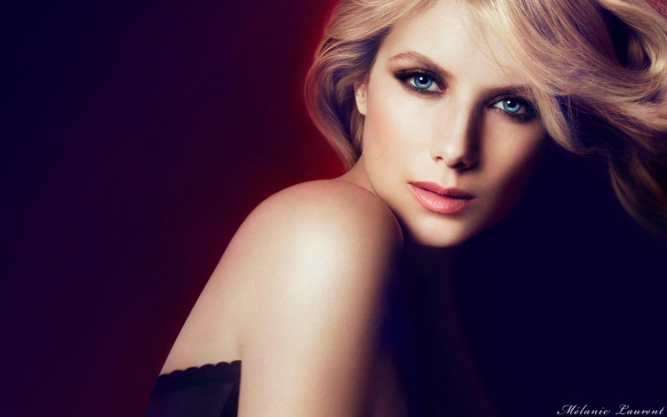 Wallpapers Celebrities Women Mlanie Laurent Mlanie Laurent [Fond Retouch Publicit Dior] 2012