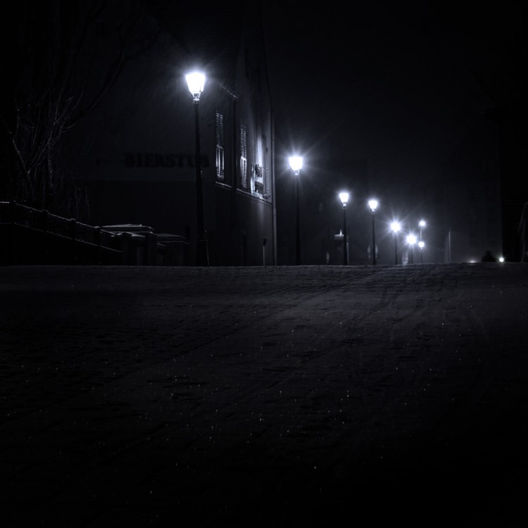 Fonds d'cran Constructions et architecture Rues - Ruelles Alone