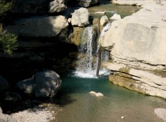 Fonds d'cran Nature Dans les gorges de la Mouge  ( Hautes Alpes )