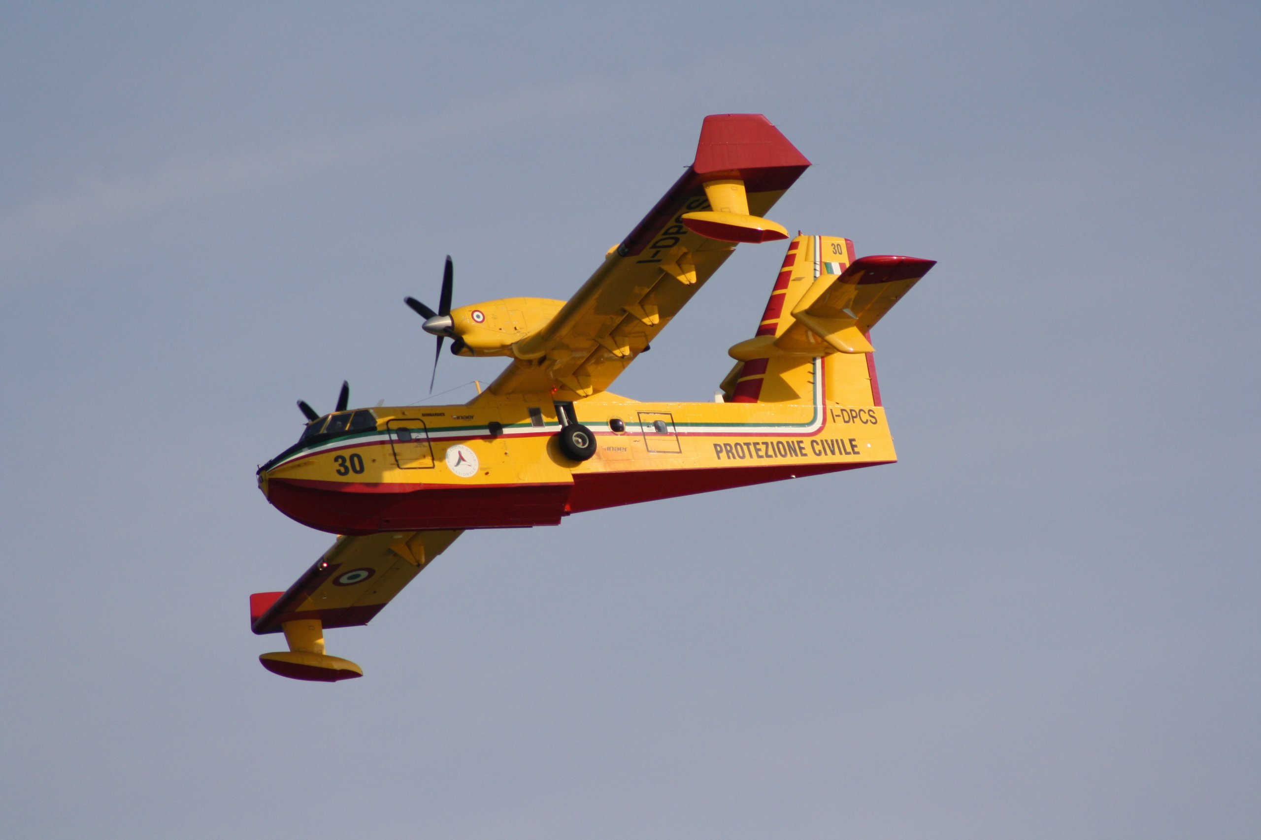 Wallpapers Planes Canadairs agosto 2012 air in Lignano Sabiadoro