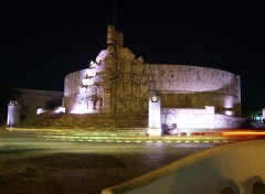  Constructions and architecture Monumento a la Patria