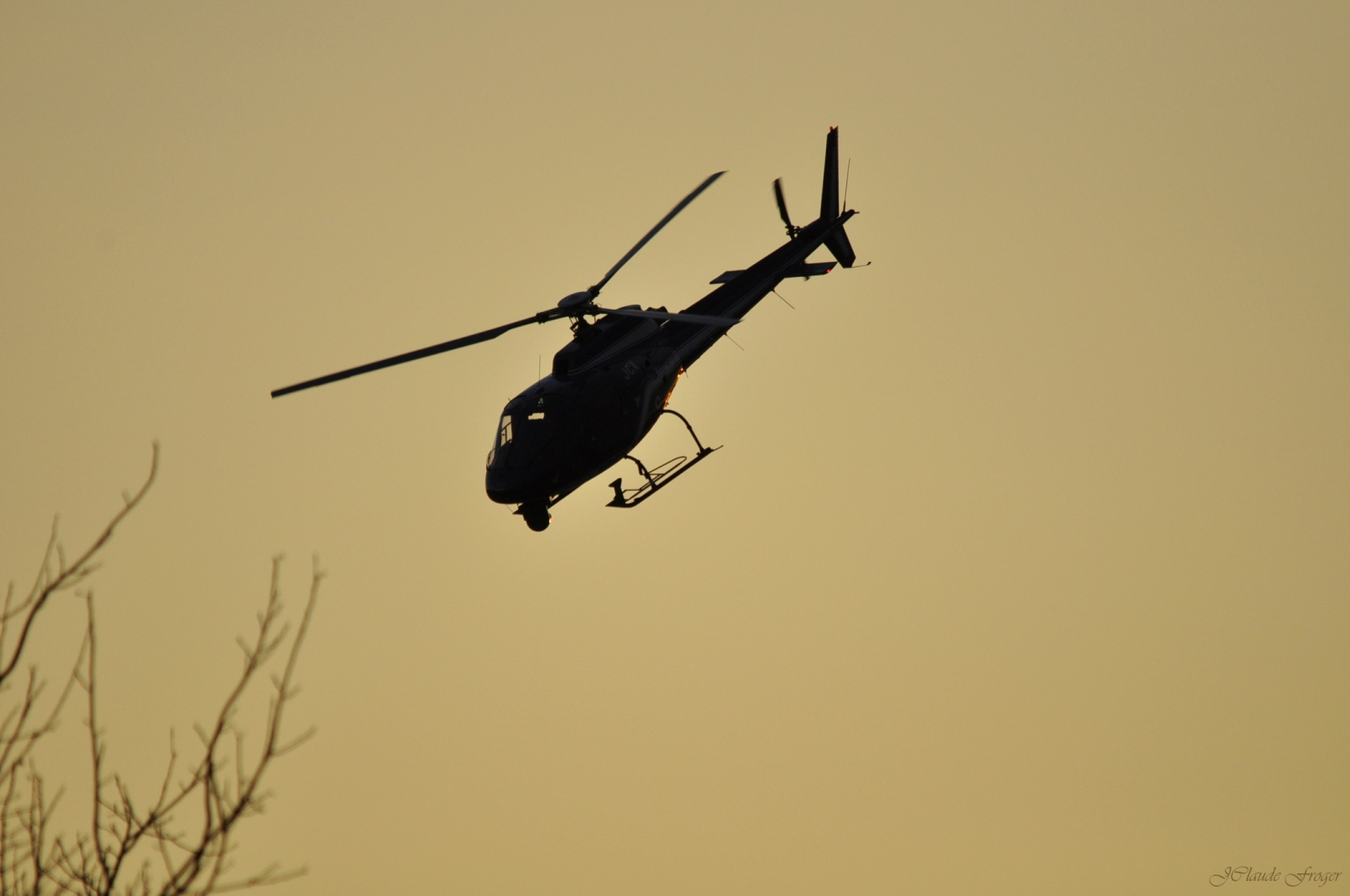 Fonds d'cran Avions Helicoptres Hlico au soleil couchant 