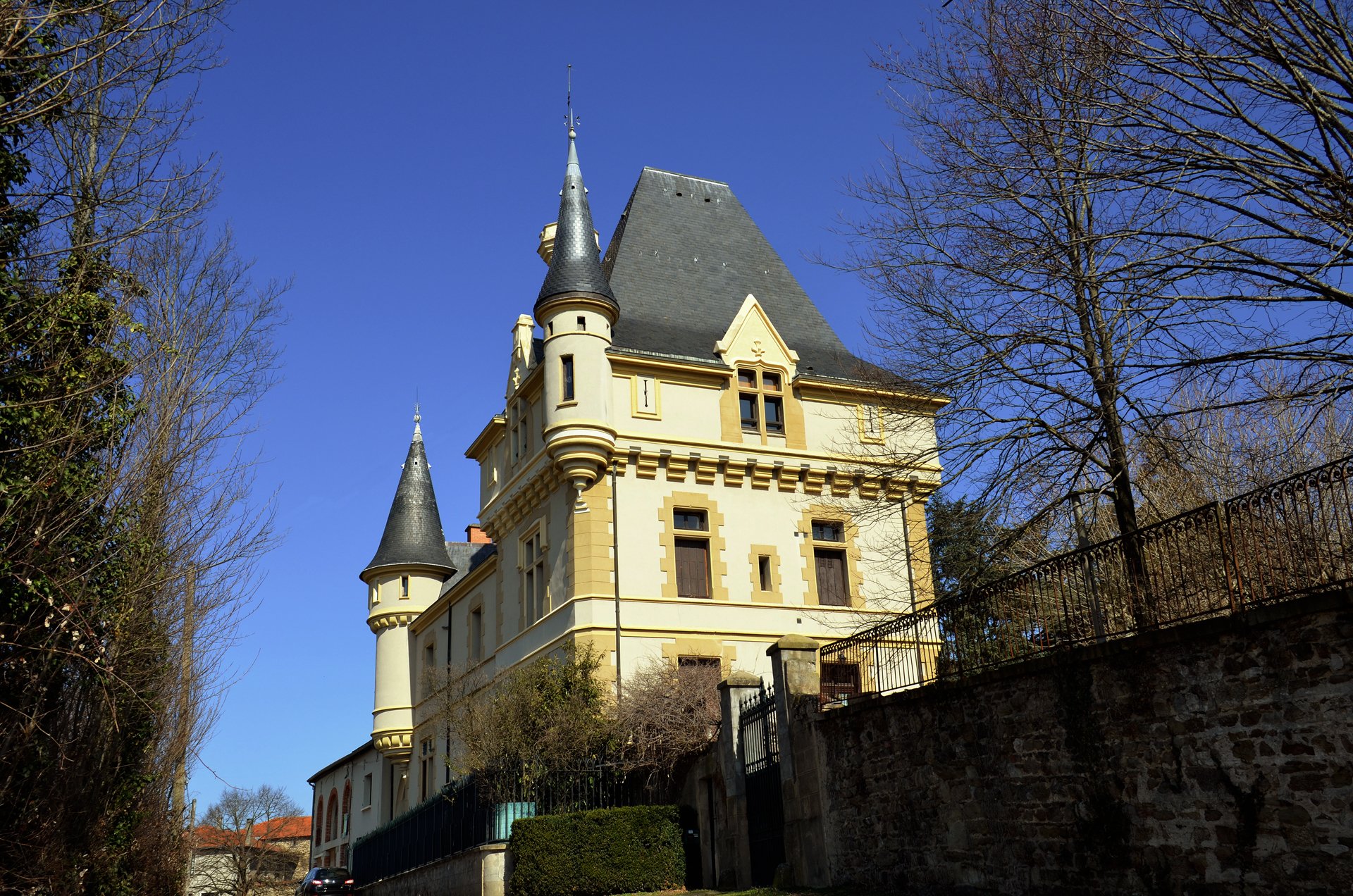 Fonds d'cran Constructions et architecture Chteaux - Palais chateau les Bruneaux ,Loire 42